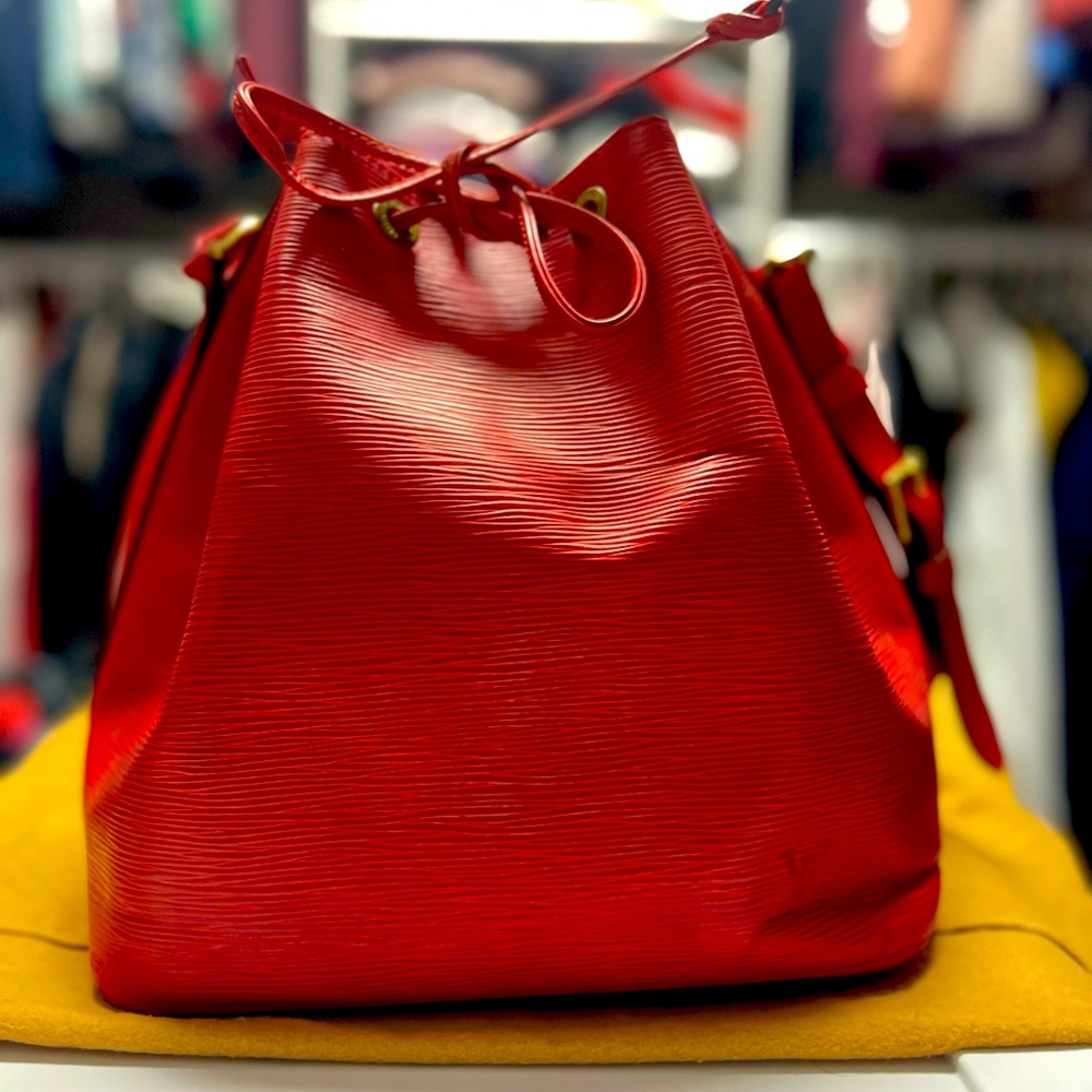 Louie Vuitton Epi Petit Noe Red